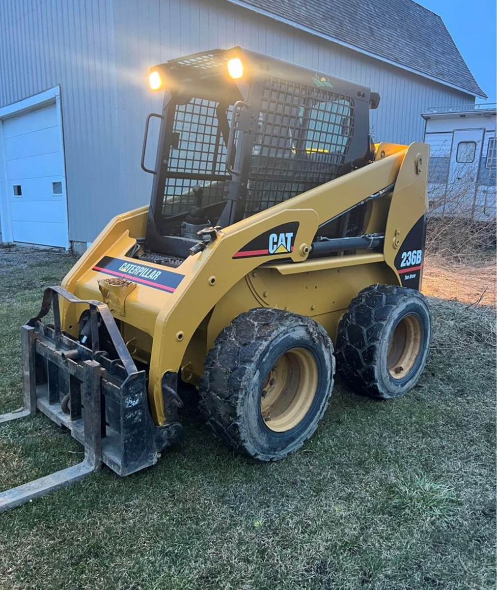 2004 Caterpillar 236 Skid Steer For Sale, 2,500 Hours Wayne, MI
