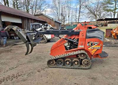 2015 Ditch Witch SK850 Skid Steer