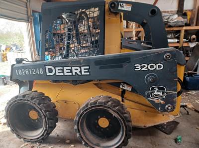 2015 John Deere 320D Skid Steer