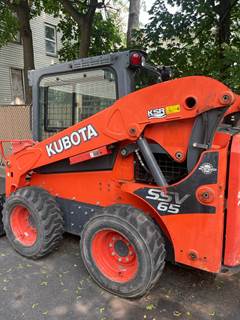 2016 Kubota SSV65 Skid Steer