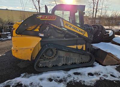 2010 New Holland C238 Mini Skid Steer