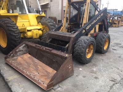 1999 New Holland L783 Track Skid Steer