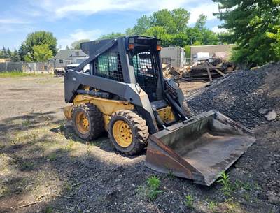 New Holland LS170 Skid Steer