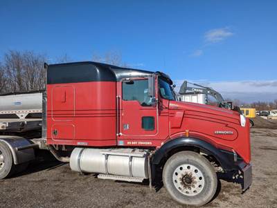 1999 Kenworth T800 Sleeper Semi Truck
