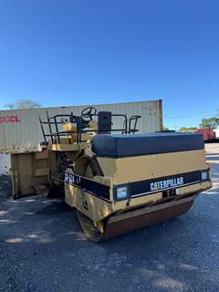 1994 Caterpillar CB-534 Smooth Drum Roller Compactor