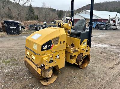 2018 Caterpillar CB1.8 Smooth Drum Roller Compactor