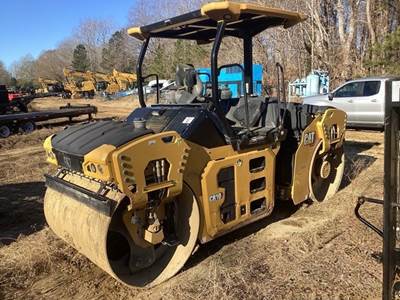2020 Caterpillar CB10 Smooth Drum Roller Compactor