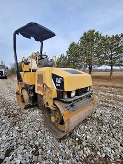 2007 Caterpillar CB24 Smooth Drum Roller Compactor