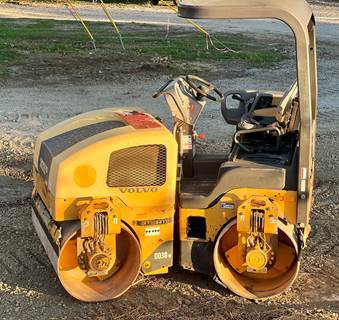 2013 Volvo DD38HF Smooth Drum Roller Compactor