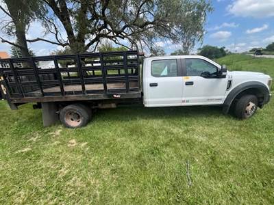 2001 Ford F-550 Stake Bed