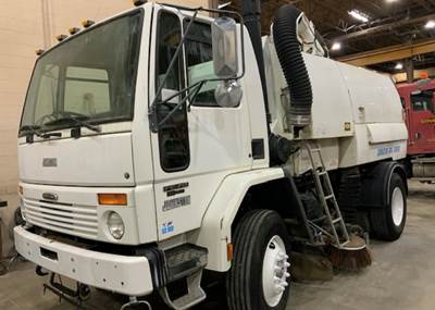2000 Freightliner FC70 Sweeper Truck