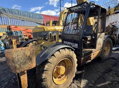 2004 Caterpillar TH83 Telehandler