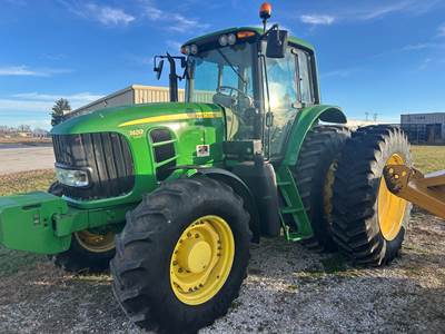 2009 John Deere 7430 PREMIUM Tractor