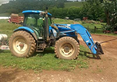 2004 New Holland TS115A Tractor