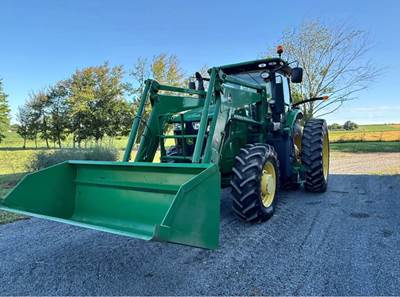 2015 John Deere 7210R Tractor
