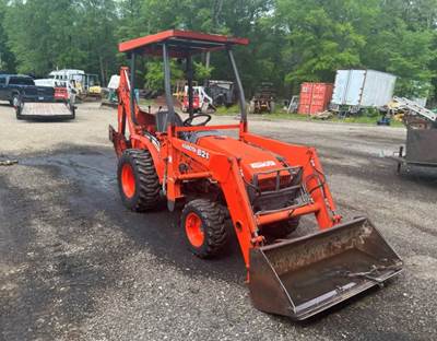 2002 Kubota B21 Tractor