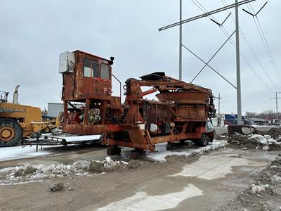 1997 Morbark 1100 Tub Grinder - Grapple