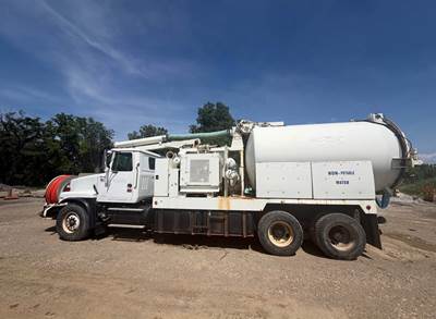 2001 Volvo VE D7 Vacuum Truck