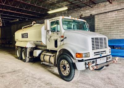 1995 International 4000 GAL Water Truck