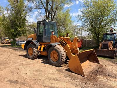 Case 521D Wheel Loader