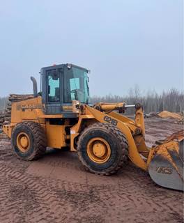 1998 Case 621B Wheel Loader - Bucket / Forks