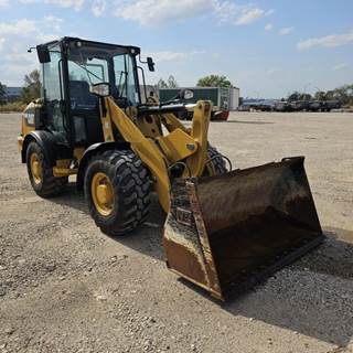 2019 Caterpillar 906M Wheel Loader