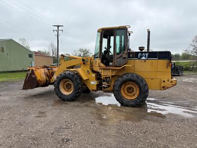 1995 Caterpillar 924F Wheel Loader