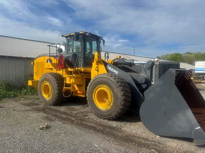 2020 John Deere 744L Wheel Loader