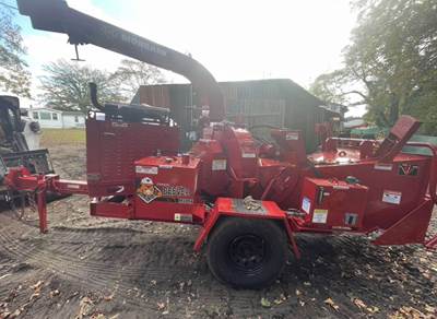 2015 Morbark M12R Chipper