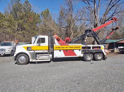 2004 Freightliner Coronado Wrecker Tow Truck
