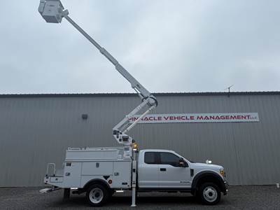 2017 Ford F-550 Boom / Bucket Truck - Altec AT37G Boom