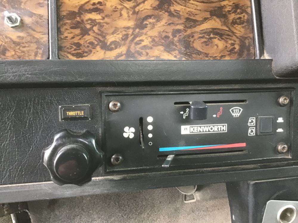 Kenworth ABS Control Module for a 1998 Kenworth T800 For Sale ÎleAux
