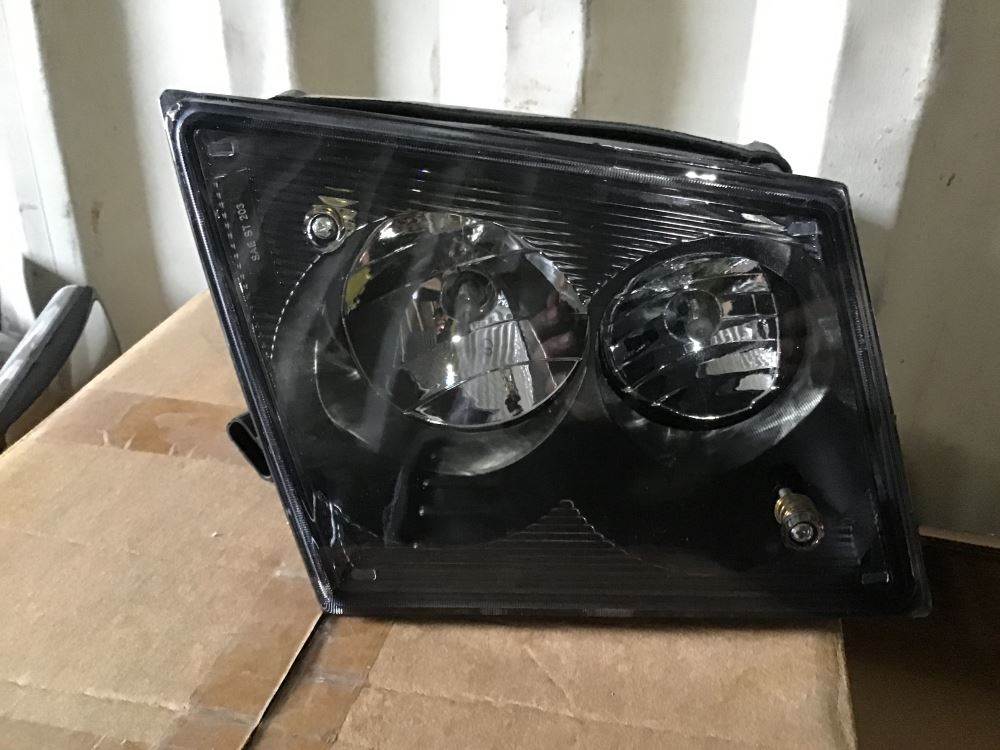 Volvo VNL Headlight Assembly For Sale ÎleAuxNoix, QC, Canada PBP 34428