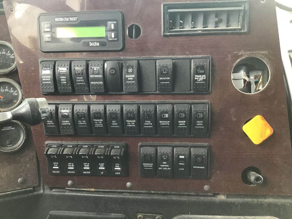 2018 Western Star 4900FA Heater / AC Temp Control For Sale ÎleAux