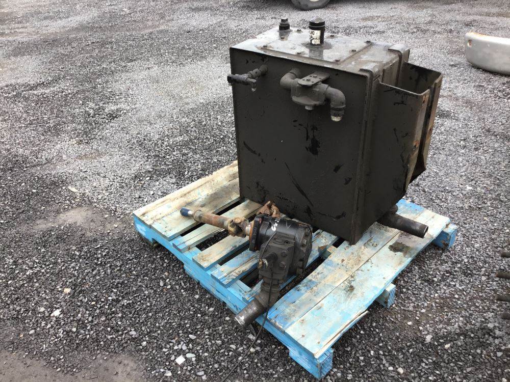 Hydraulic Tank & Pump Roll Off 2020 Condition Used Oem GX25645