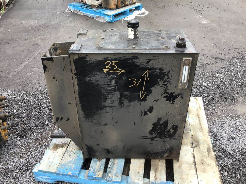 Hydraulic Tank & Pump Roll Off 2020 Condition Used Oem GX25645
