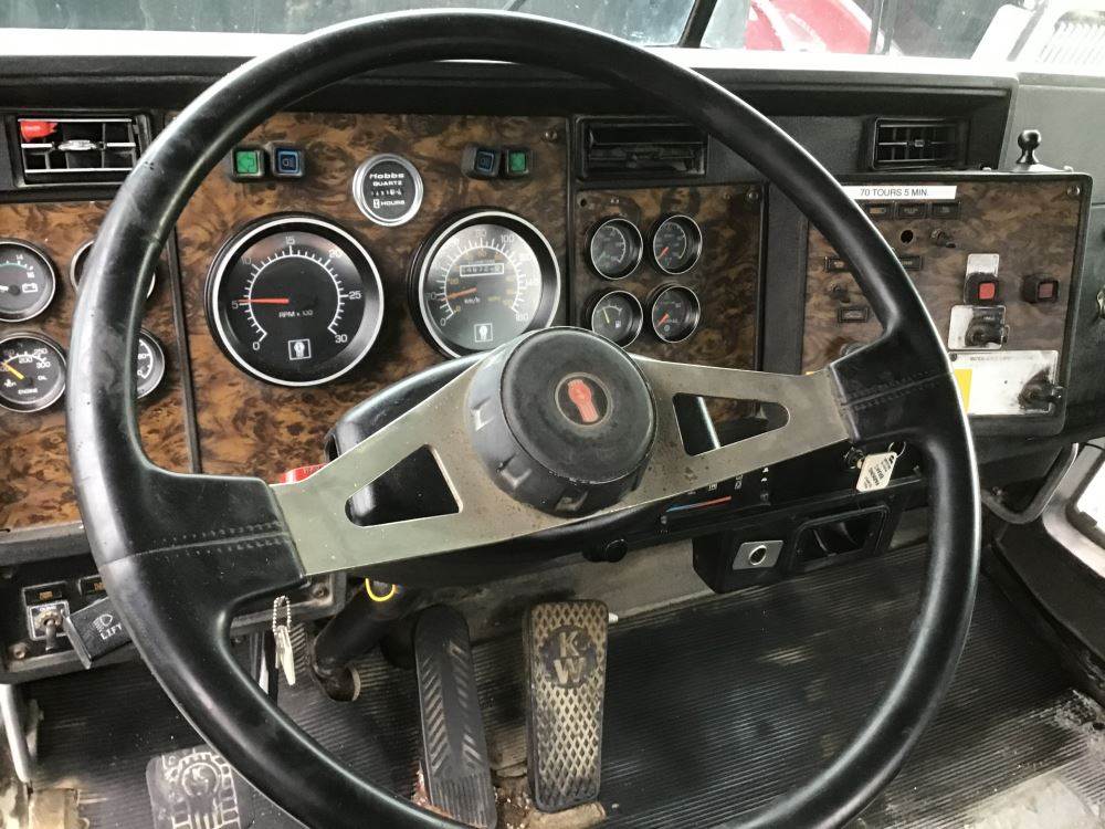 1998 Kenworth T800 Steering Wheel For Sale ÎleAuxNoix, QC, Canada
