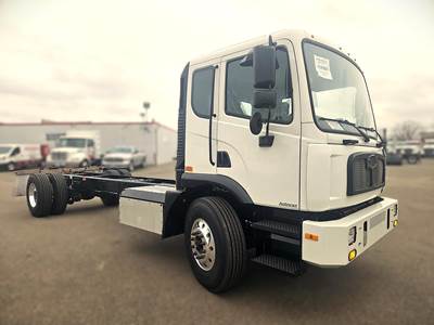 Autocar XPERT ACMD Single Axle Cab & Chassis Truck - Cummins, 330HP, 6 Speed Allison Rds Automatic