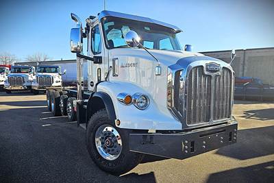 Autocar DC64 Cab & Chassis Truck - Cummins, 455HP, Automatic