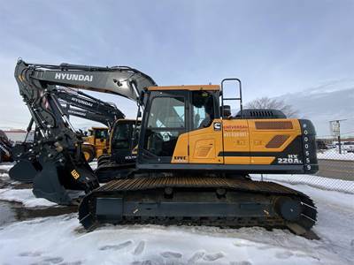 Hyundai HX220AL Excavator