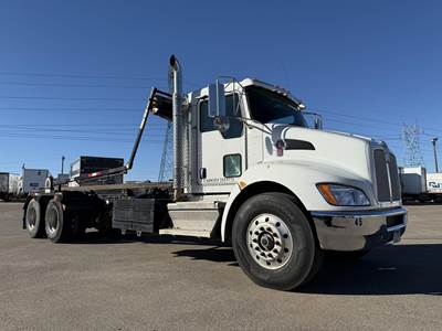 Kenworth T370 Roll Off Truck - Cummins, 350HP, Automatic