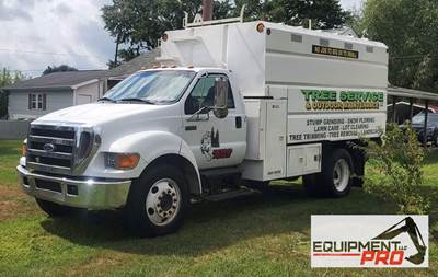 2005 Ford F-650 Chipper Truck - Chipper Dump Body