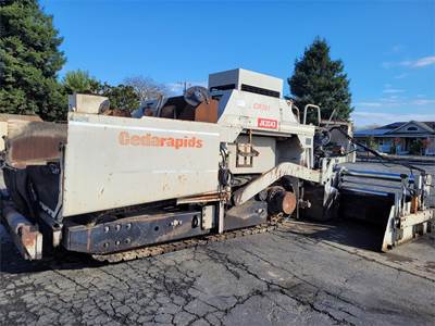 Cedarapids CR361 Asphalt Paver