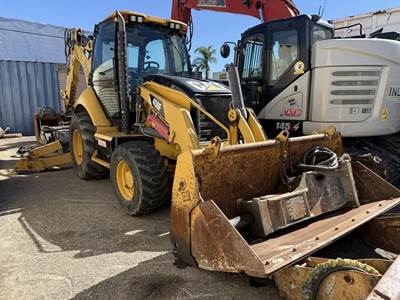 Caterpillar 450F Backhoe