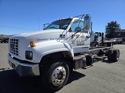 Chevrolet Kodiak C6500 Single Axle Cab & Chassis Truck - Caterpillar, 190HP, 4 Speed Automatic