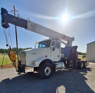 Kenworth T800 22-Ton Crane Truck - 2013 MANITEX 2250T Crane, 13 Spd