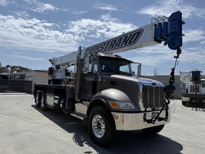 Peterbilt 348 22-Ton Crane Truck - 2016 MANITEX 22101 Crane, 101ft Reach, Automatic