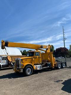 Peterbilt 379 22-Ton Crane Truck - 2004 MANITEX 2281 Crane