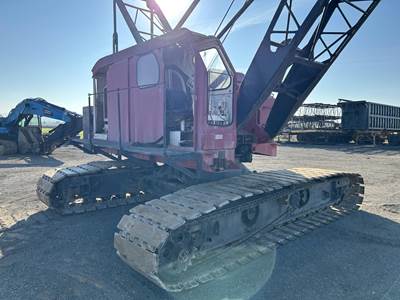 American 5299 50-Ton Crawler Crane