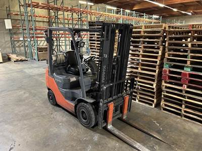 Toyota 8FGCU18 Cushion Tire Forklift - 3500lb Capacity